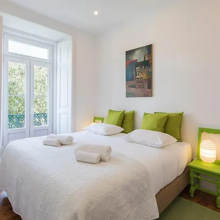 Apartman Comfortable With River View By Lovelystay *