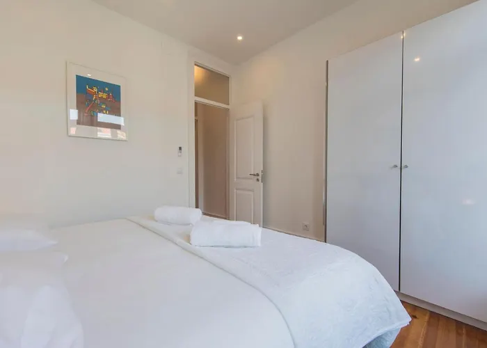 Comfortable With River View By Lovelystay Apartment