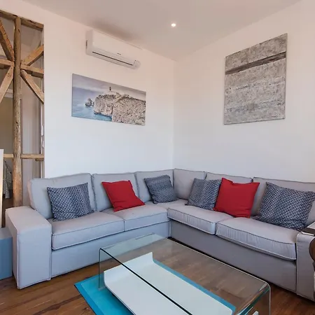 Lovelystay - Comfortable With River Views Apartment Lisbon