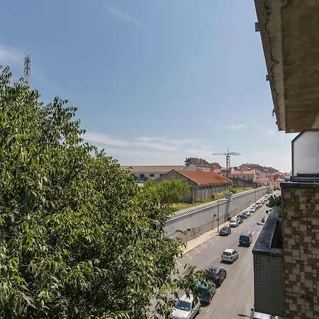 Lovelystay - Comfortable With River Views *