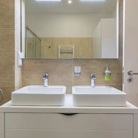 Comfortable With River View By Lovelystay Lisbon