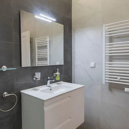Lovelystay - Comfortable With River Views Apartment Lisbon