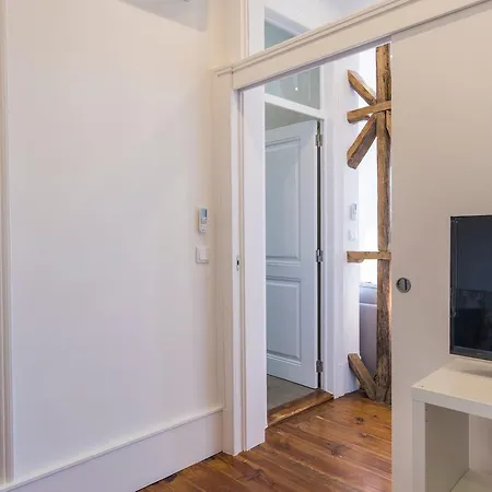 Comfortable With River View By Lovelystay Lisbon