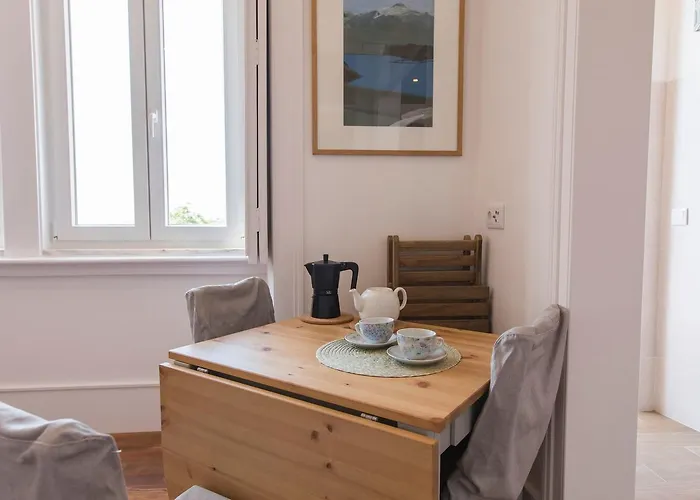 Comfortable With River View By Lovelystay *