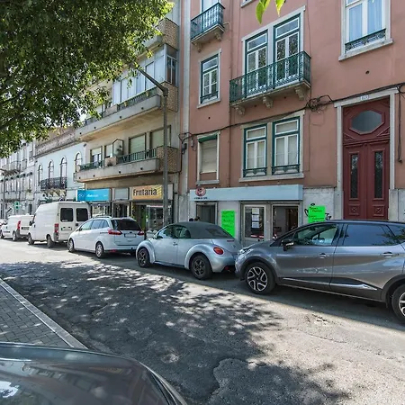 Lovelystay - Comfortable With River Views Appartement *