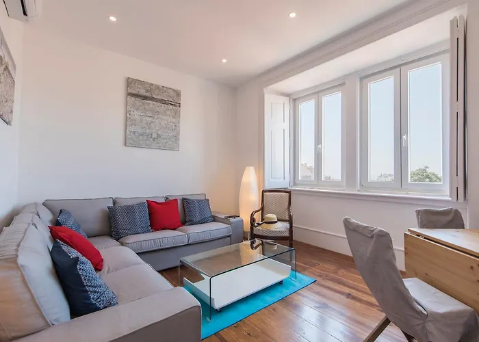 Comfortable With River View By Lovelystay Lisboa